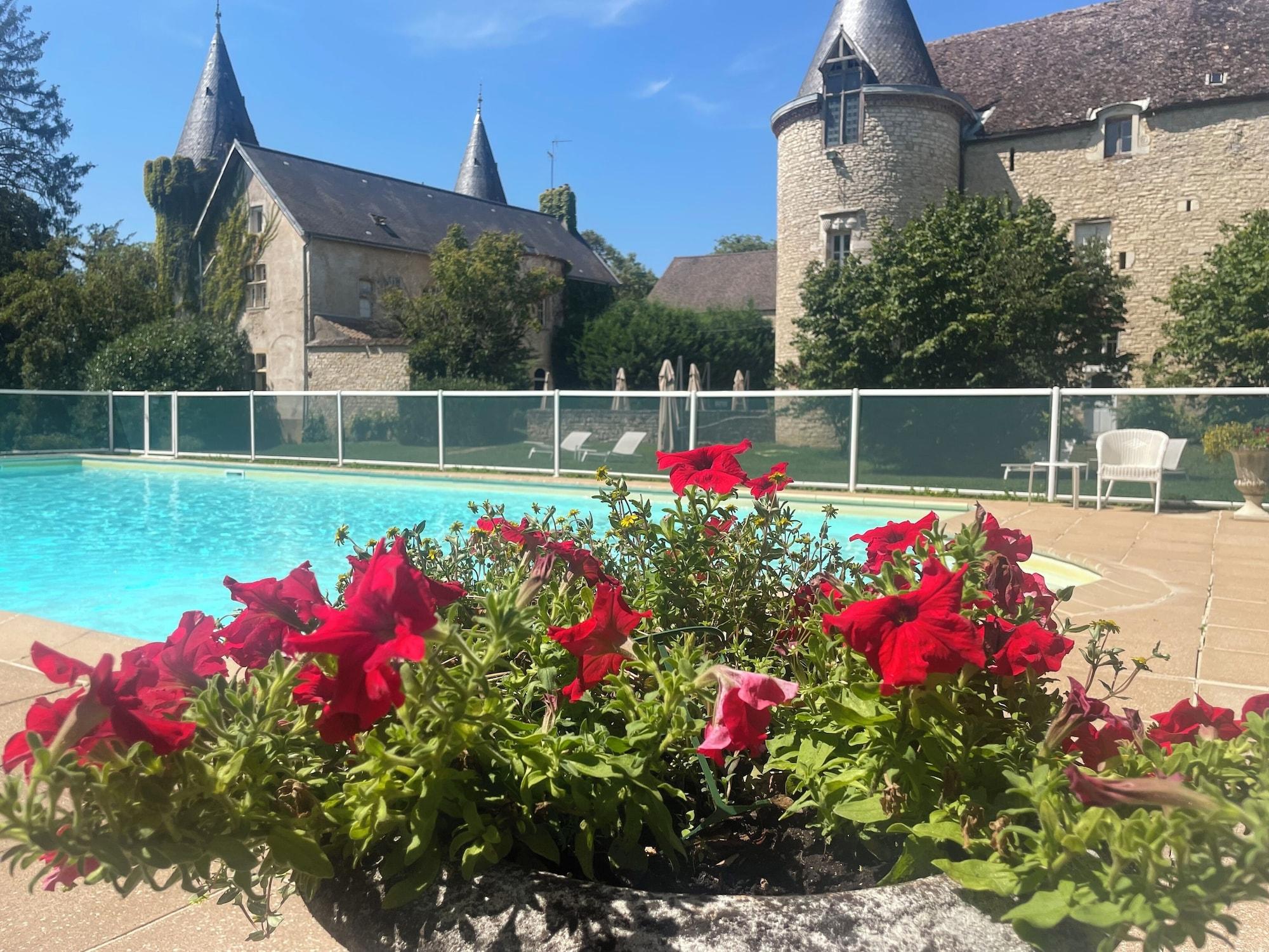 Vista Exterior Hostellerie du Château de Bellecroix