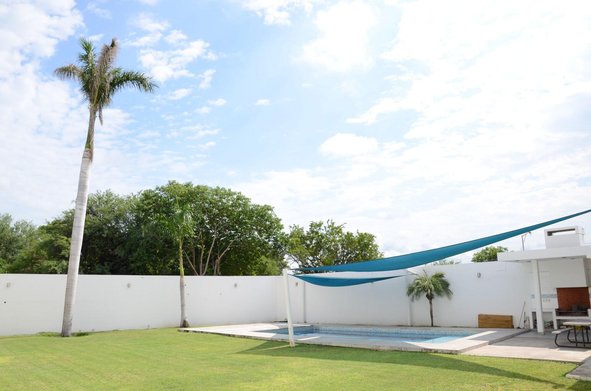 Vista Piscina HOTEL MONARCA