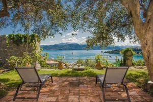 Alquiler Vacacional - VILLACASTELLOPORTOVENERE WITH LARGE GARDEN AND MEMORABLE SEA VIEW