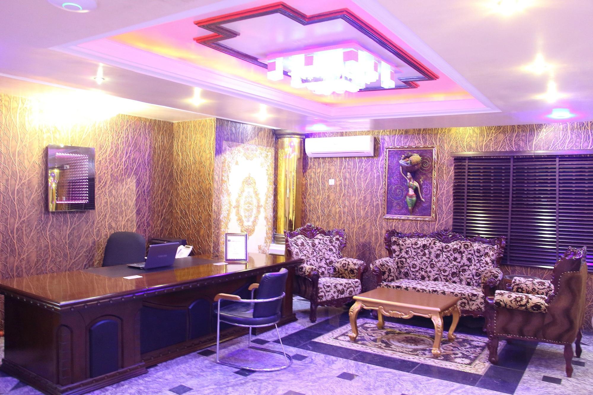 Vista Lobby E-Suite Hotel