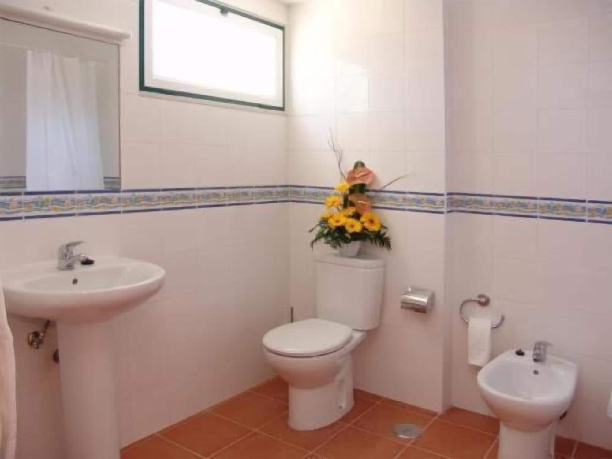 Equipamiento de Habitación Oleandro Country Club