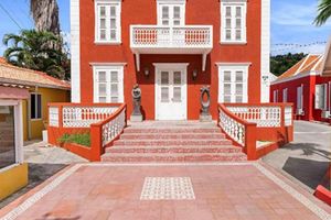 Alojamiento - The Ritz Hostel