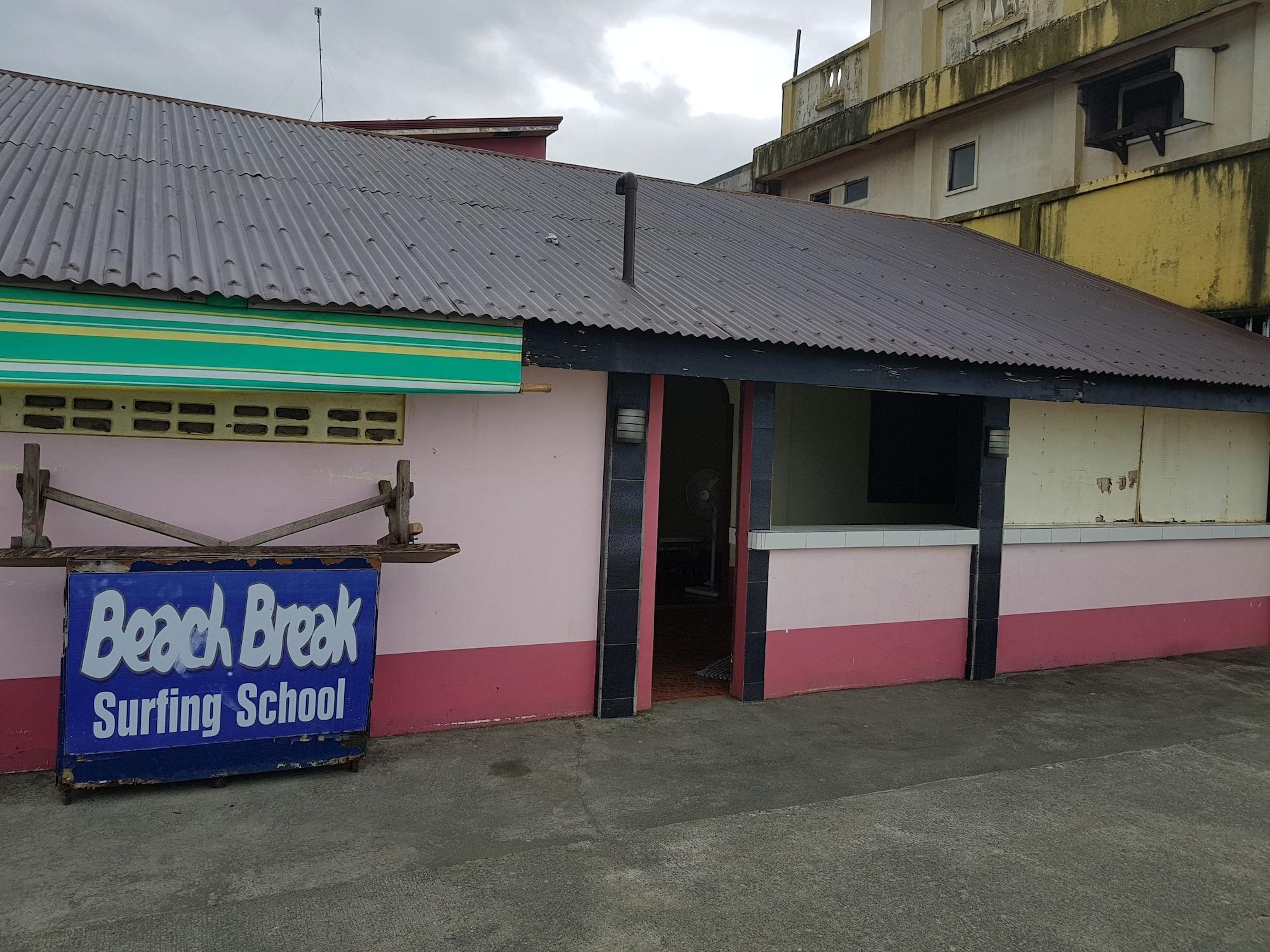 Vista Exterior Desiree's Lodge And Transient House, Baler Aurora