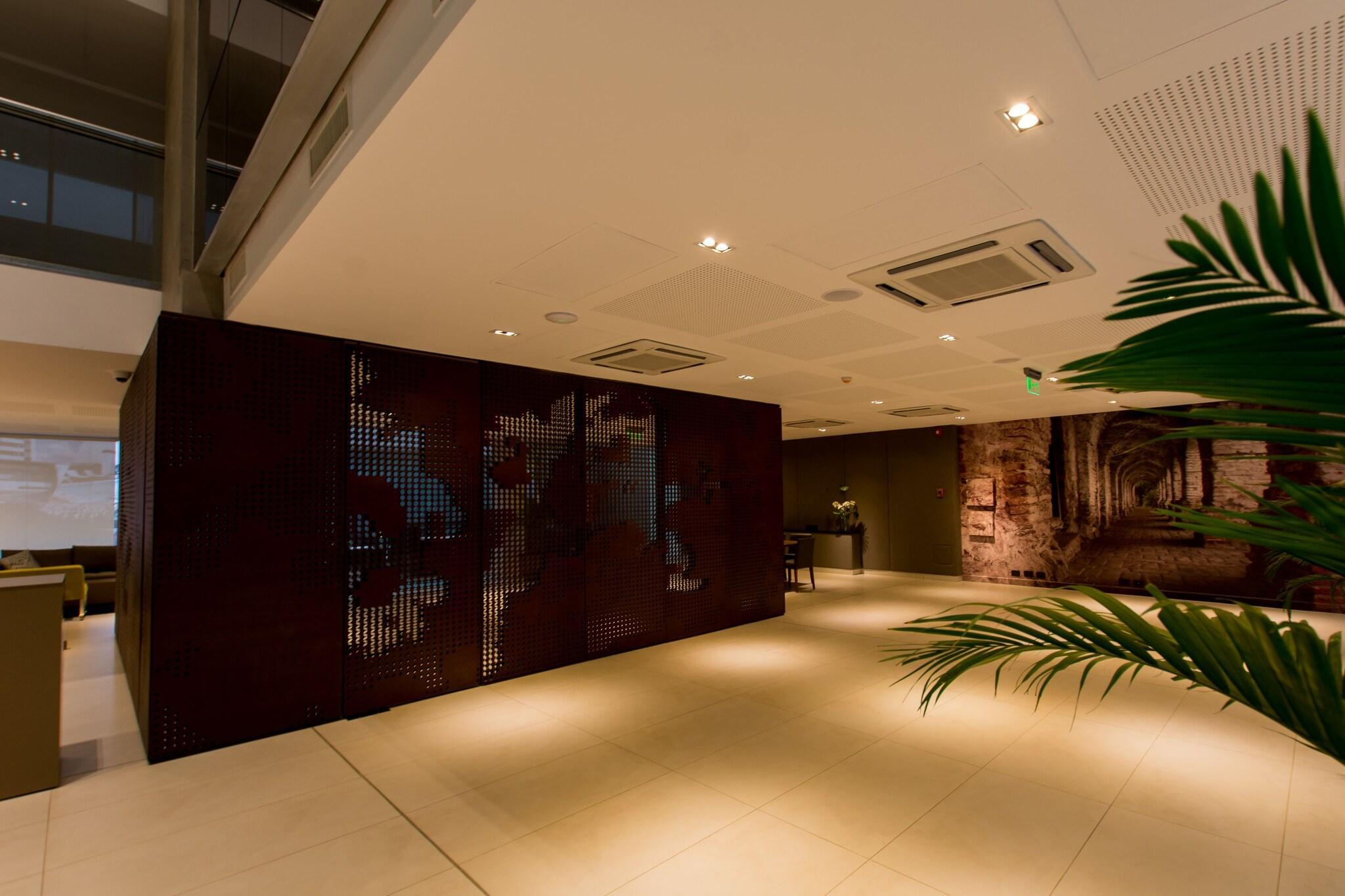 Vista Lobby Caseros 248 Hotel