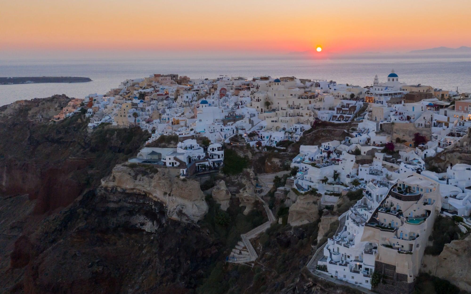Vista Exterior Pezoules of Oia