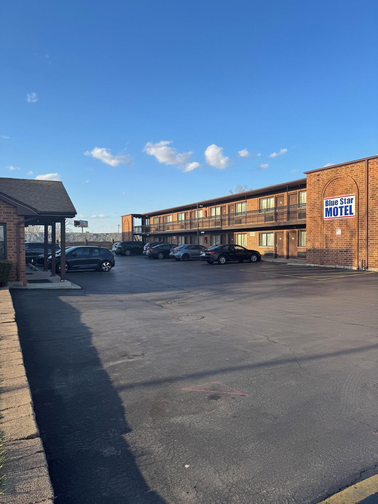 Varios Bluestar Motel