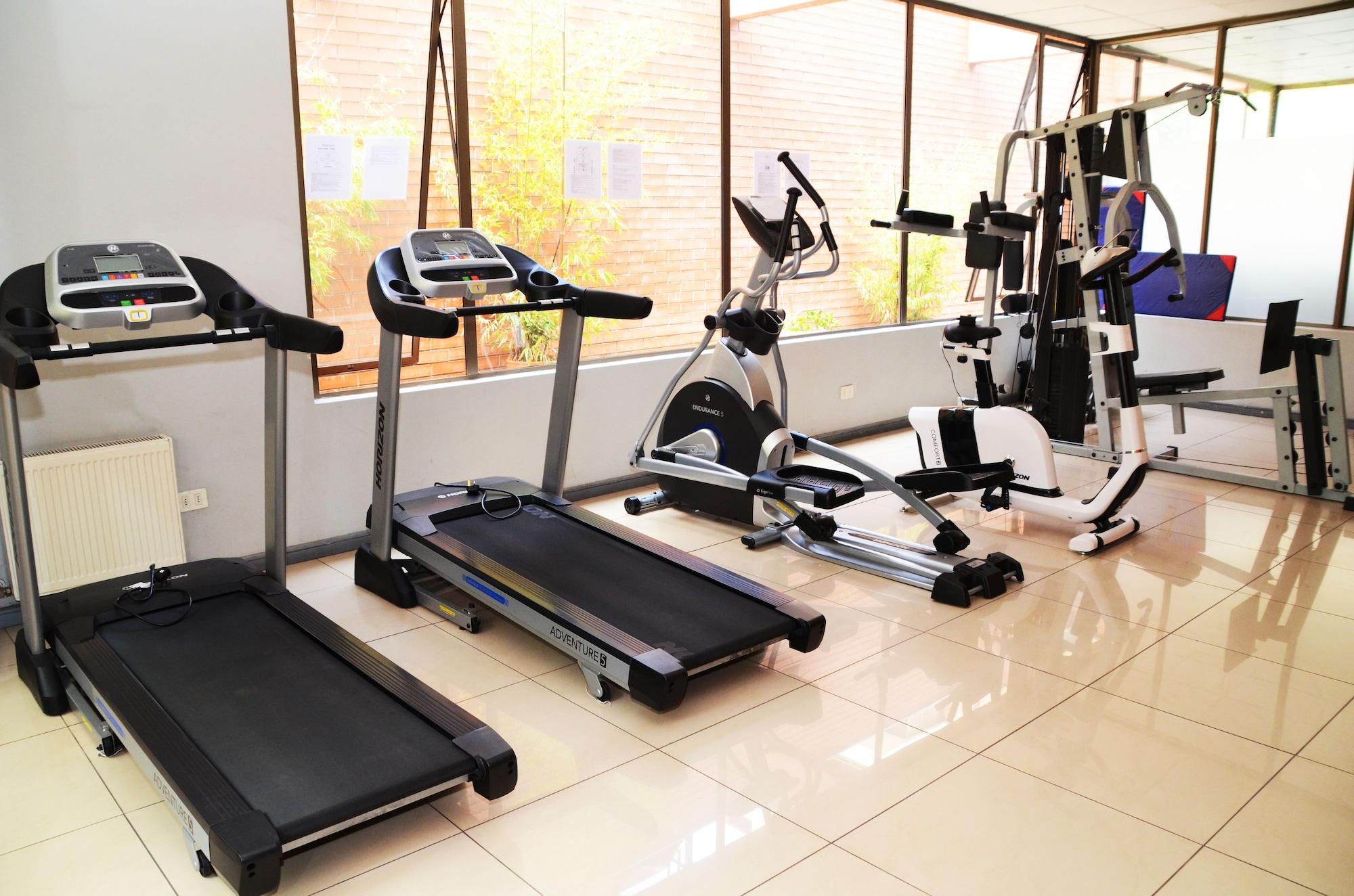 Gimnasio International Suites