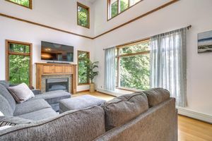Alquiler Vacacional - Luxurious Grand Rapids Retreat - Private Boat Dock