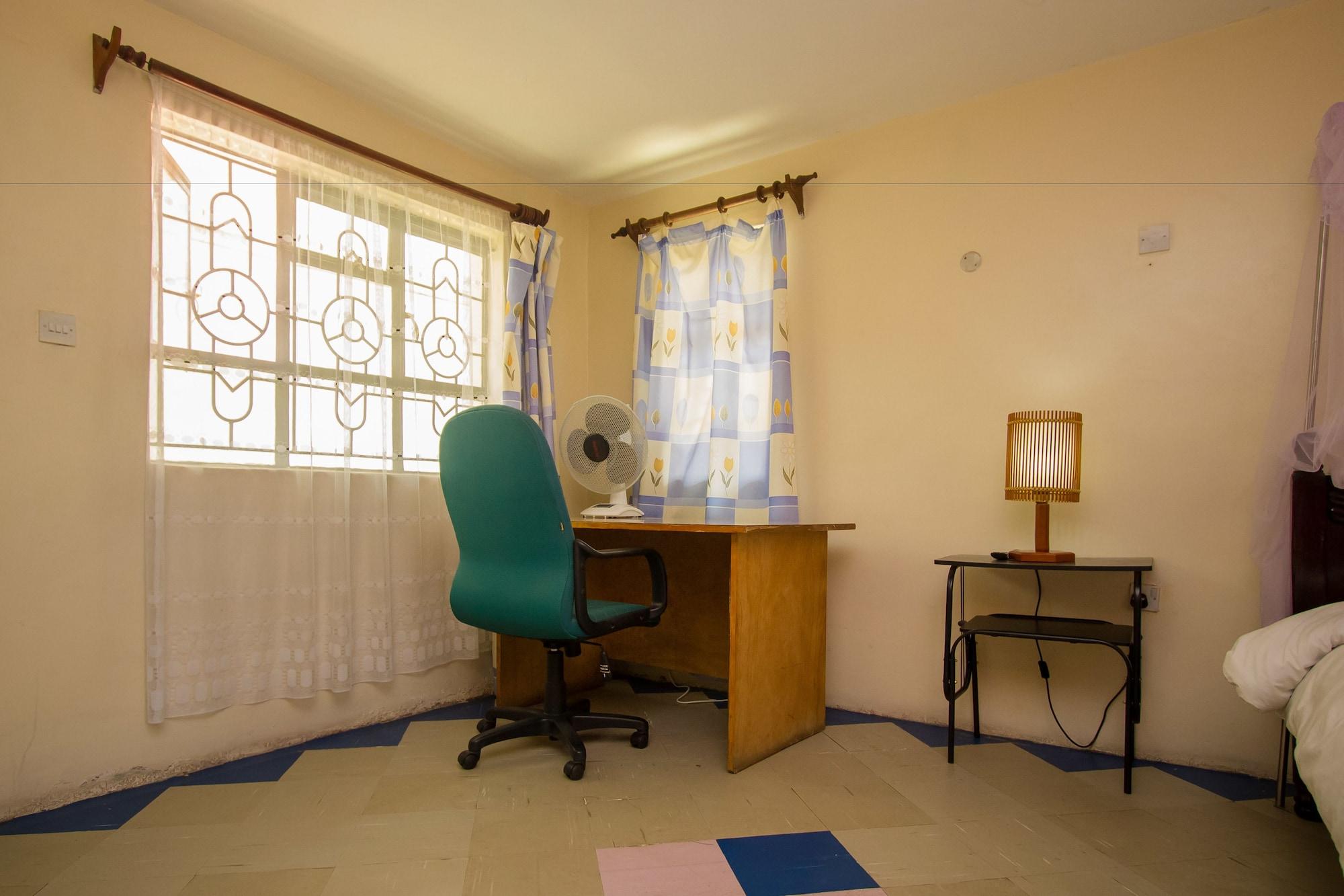 Set de Habitación Nairobi Airport Rest House