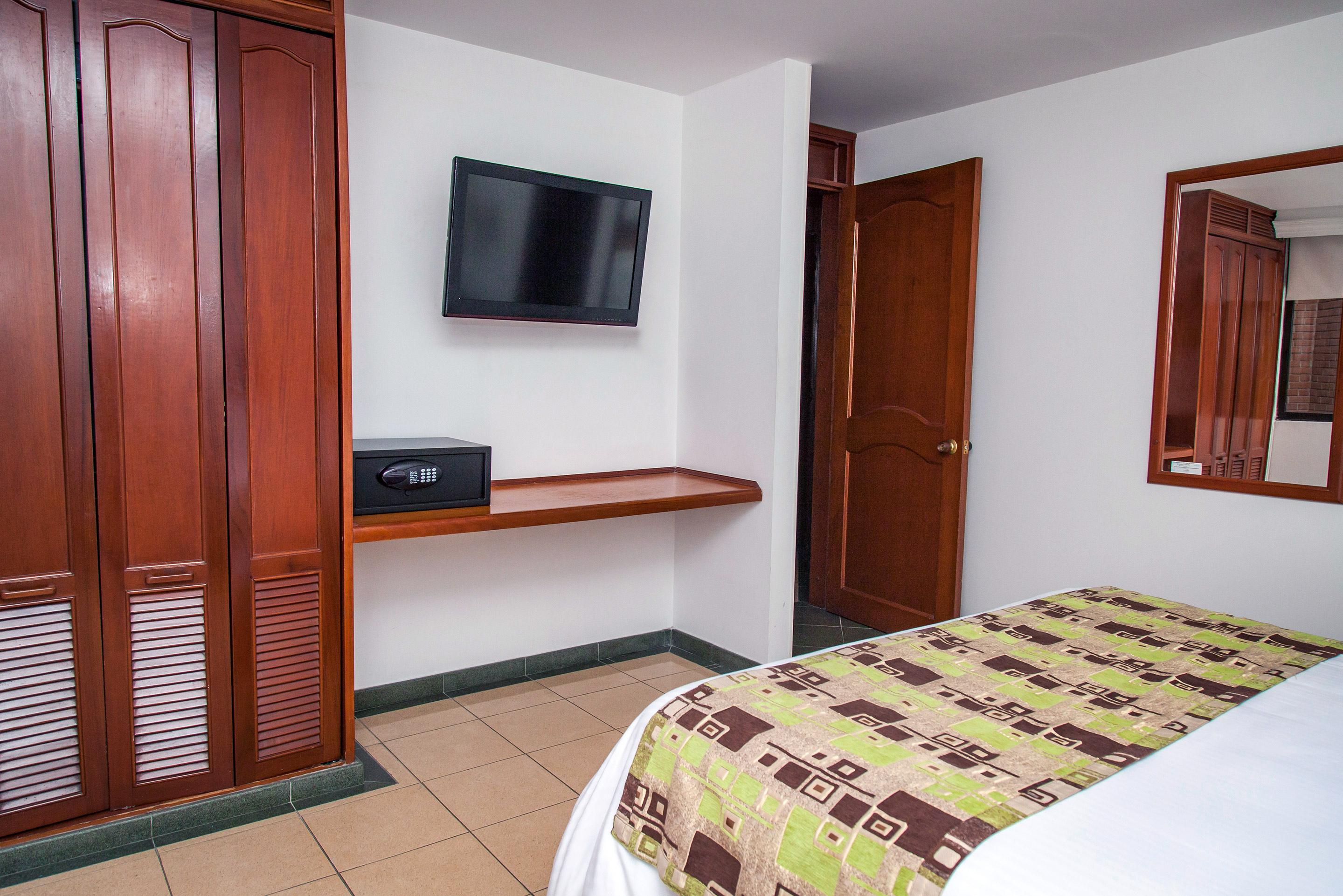 Hotel CASA LAURELES HOTEL