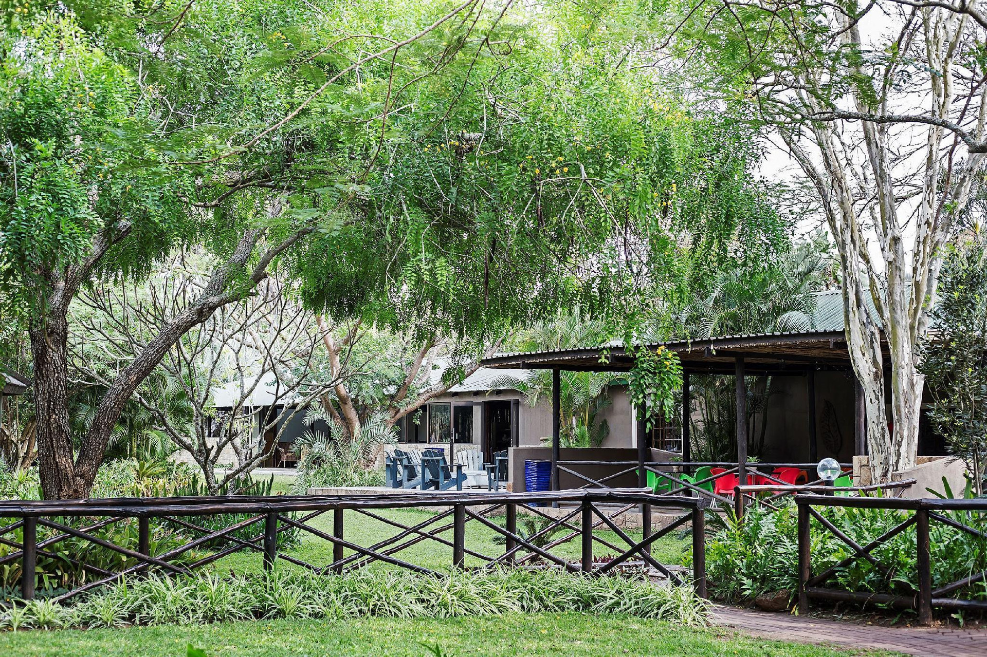 Vista Exterior Emdoneni Lodge