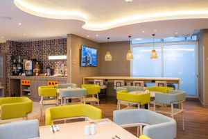 Alojamiento - Hampton By Hilton Cusco
