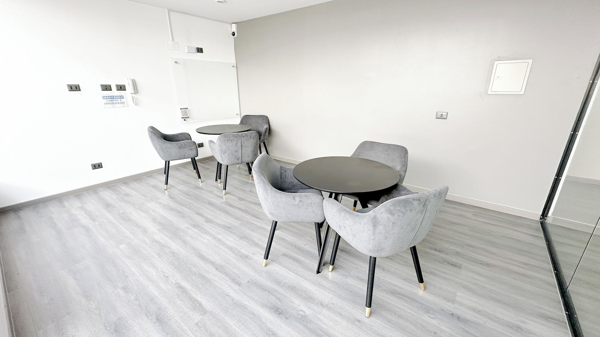 Restaurant Depto. moderno con aire acondicionado