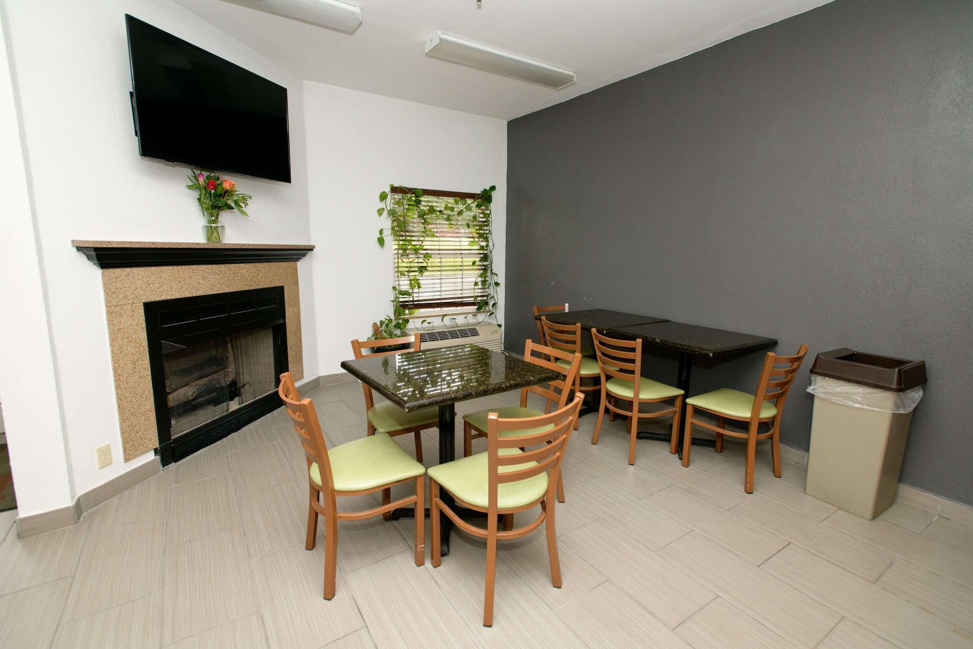 Restaurant Home Town Inn Ringgold