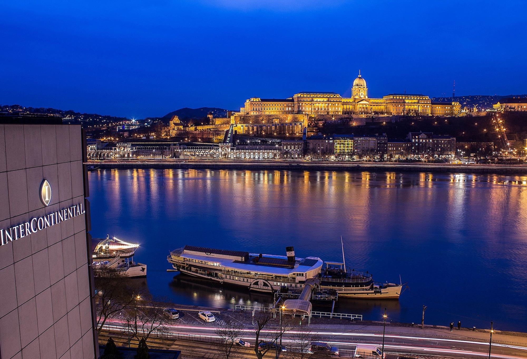 Vista Exterior InterContinental Budapest by IHG
