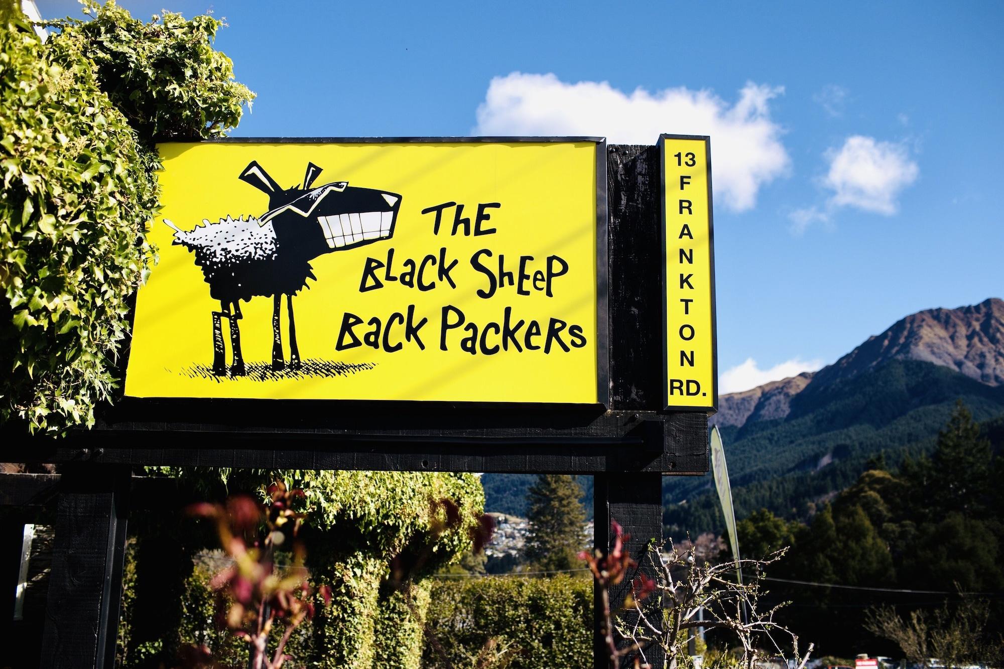 Vista Exterior The Black Sheep Backpackers
