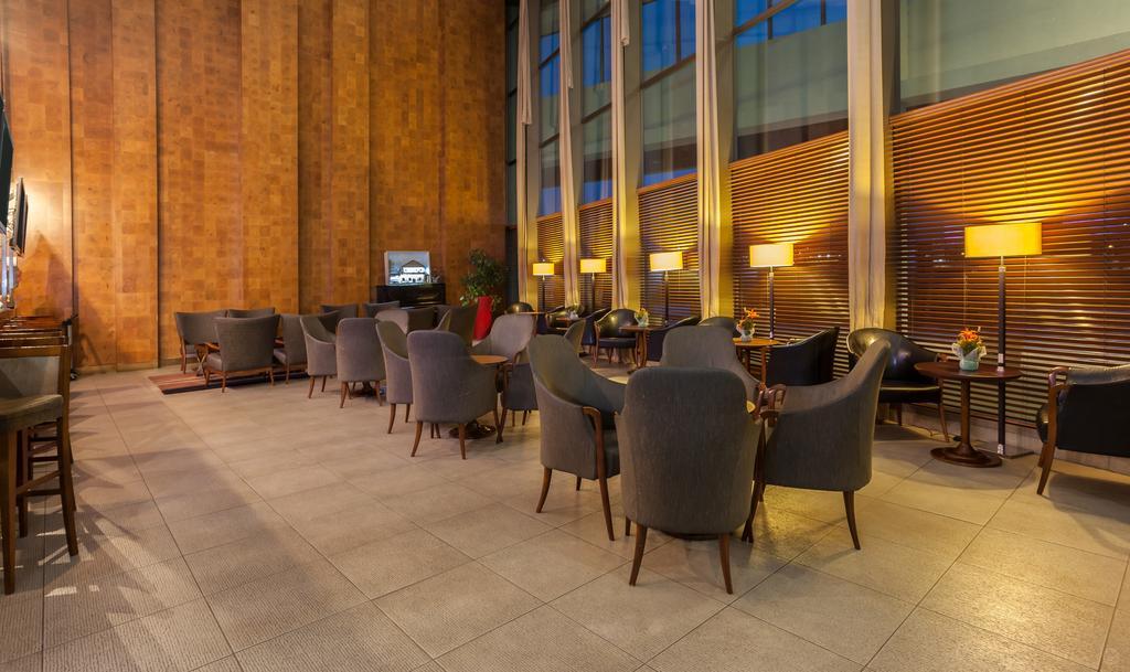 Bar/Salón Sonesta Hotel Osorno