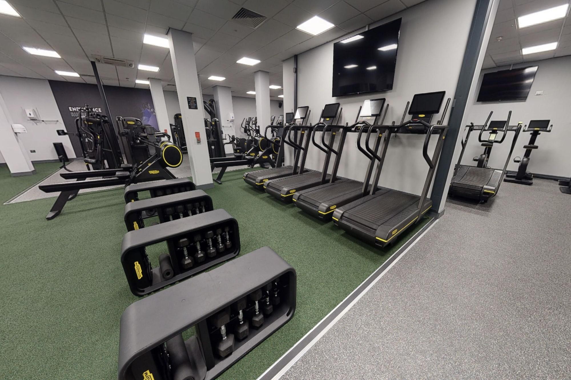 Gimnasio Village Hotel Swindon
