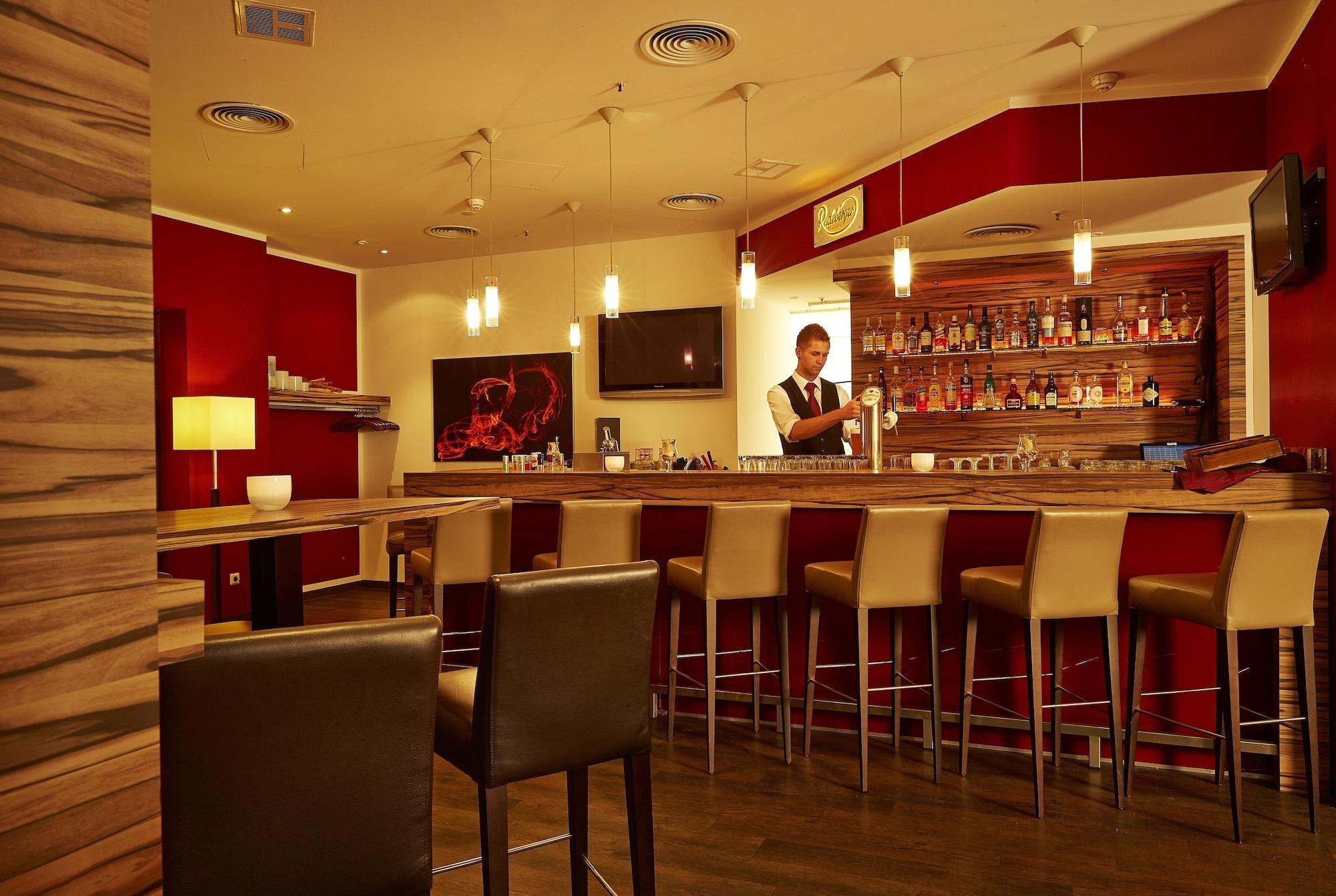 Bar/Salón H+ Hotel Bad Soden
