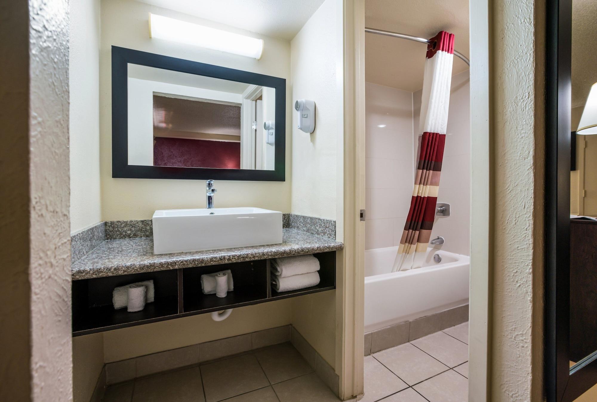 Equipamiento de Habitación Red Roof Inn North Dallas - Park Central