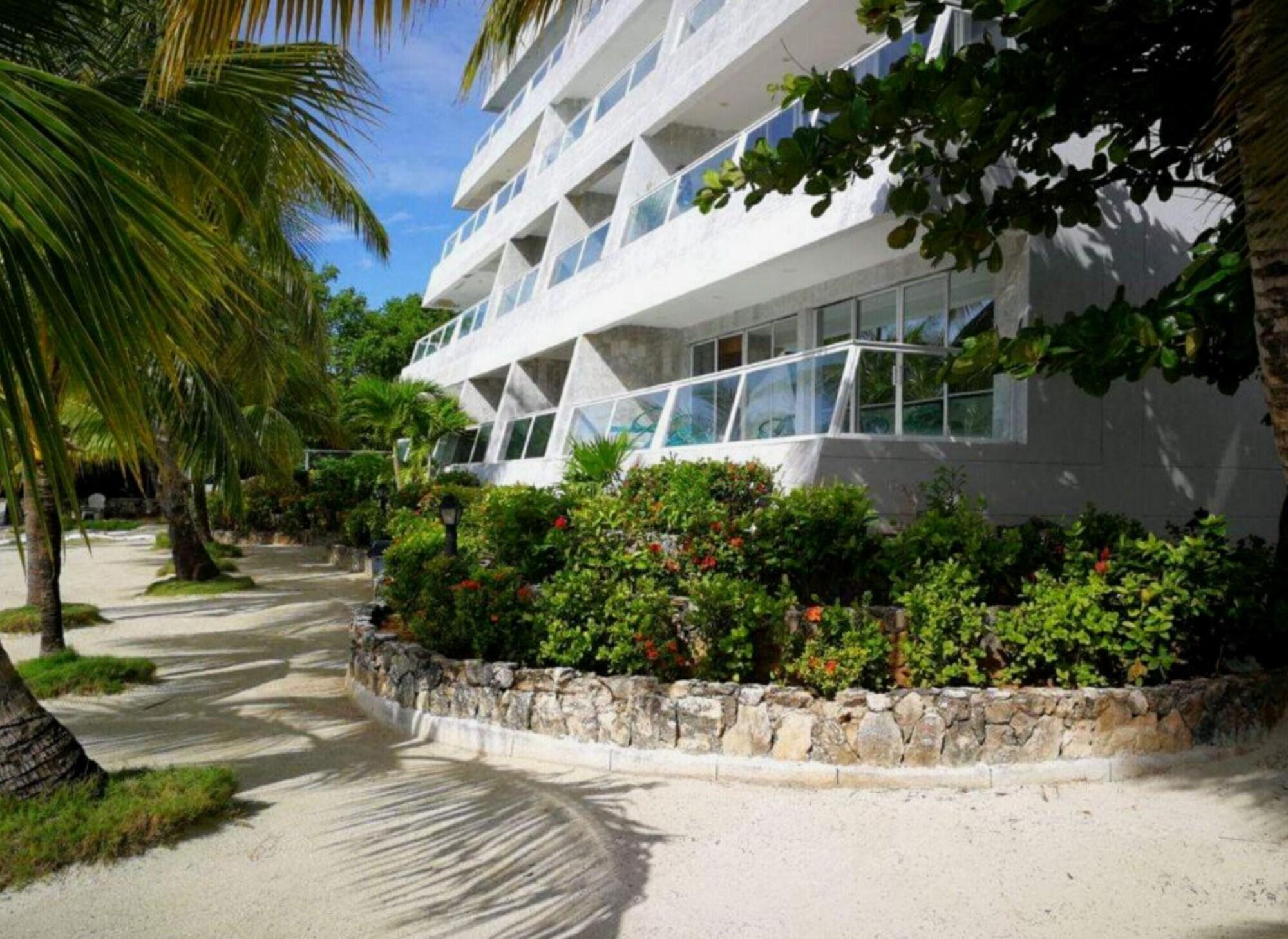 Vista Exterior Apartamento Frente al Mar San Andres
