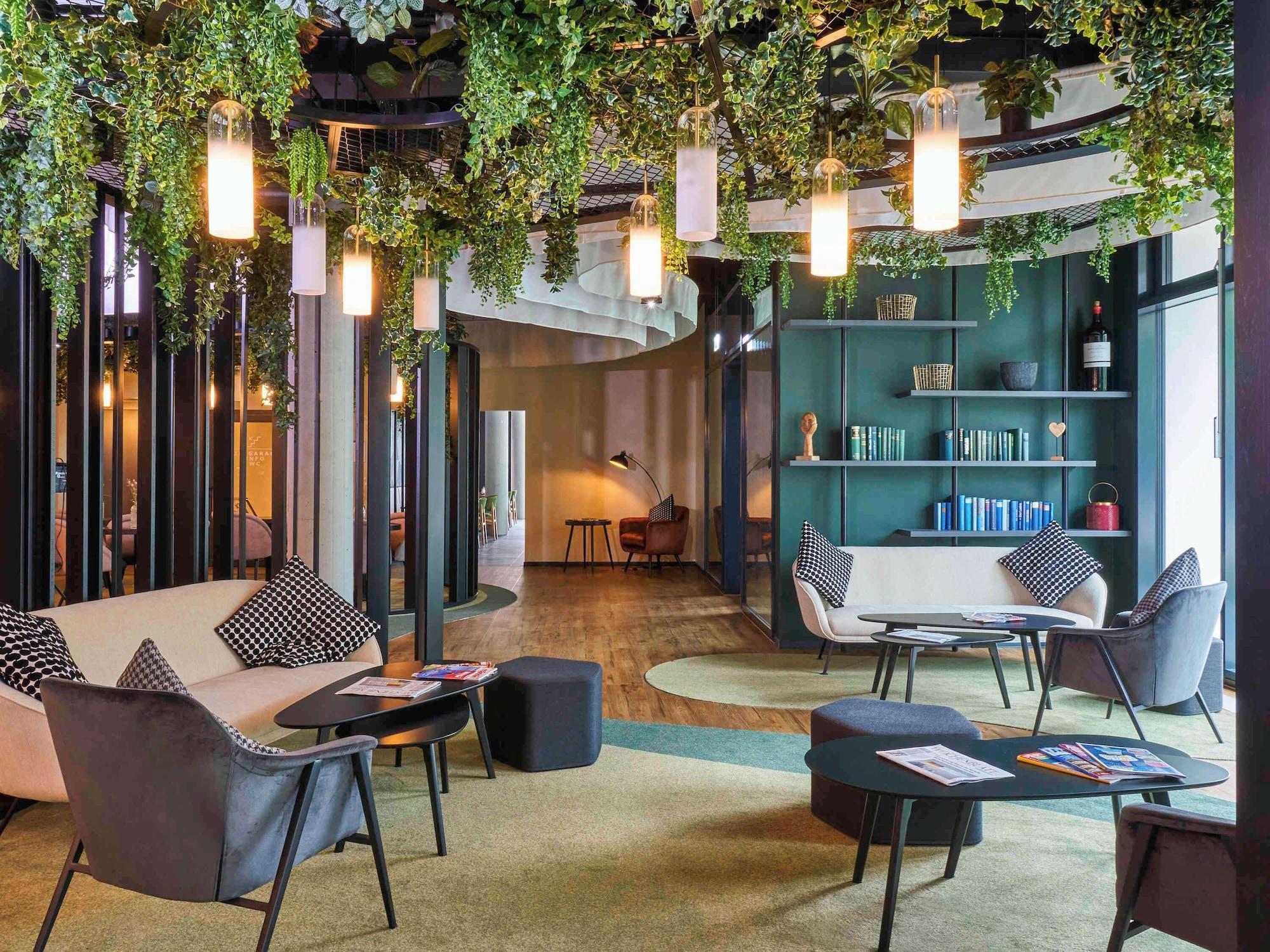 Bar/Salón Ibis Styles Singen