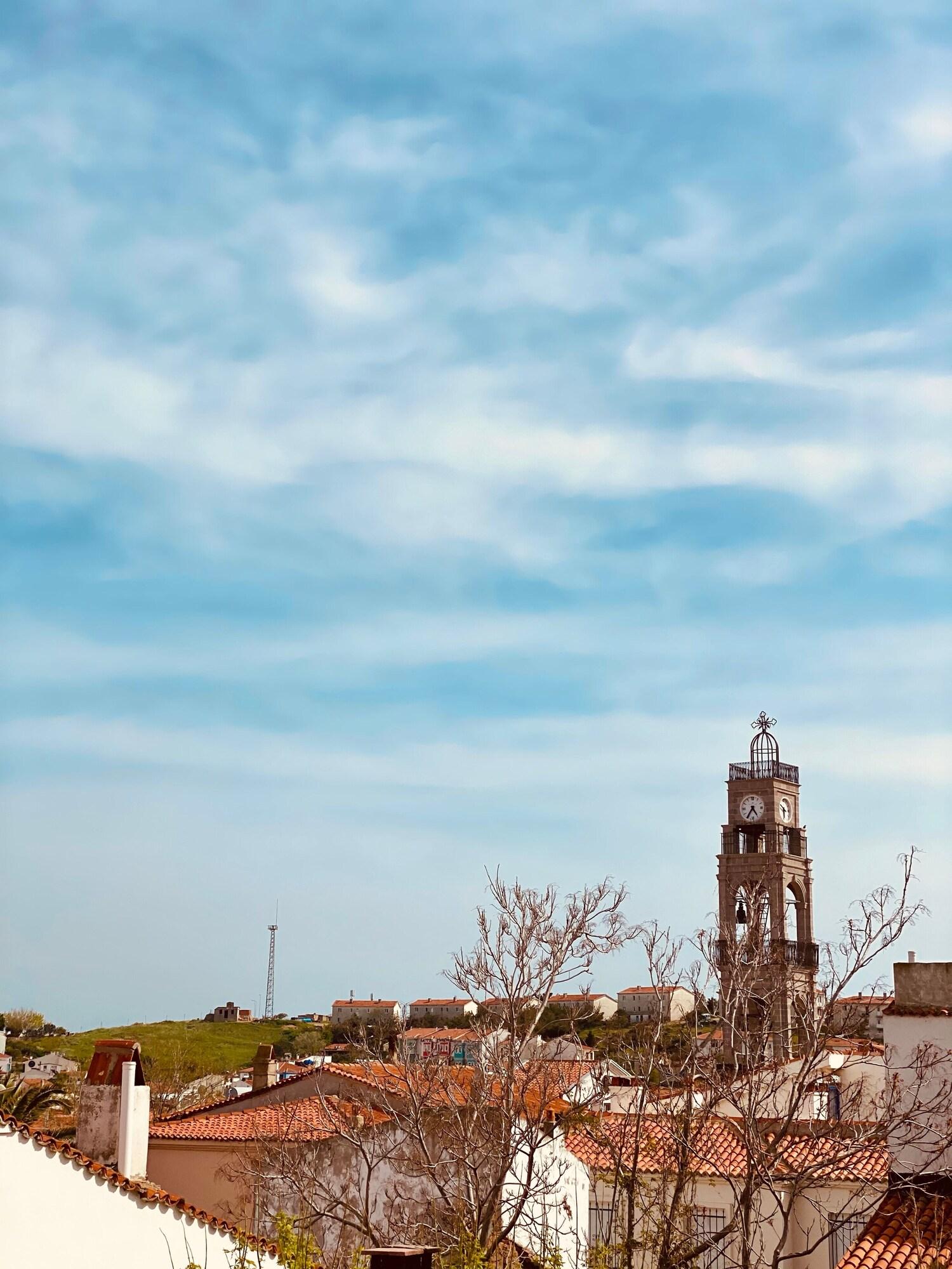 Varios Mon Petit Hotel