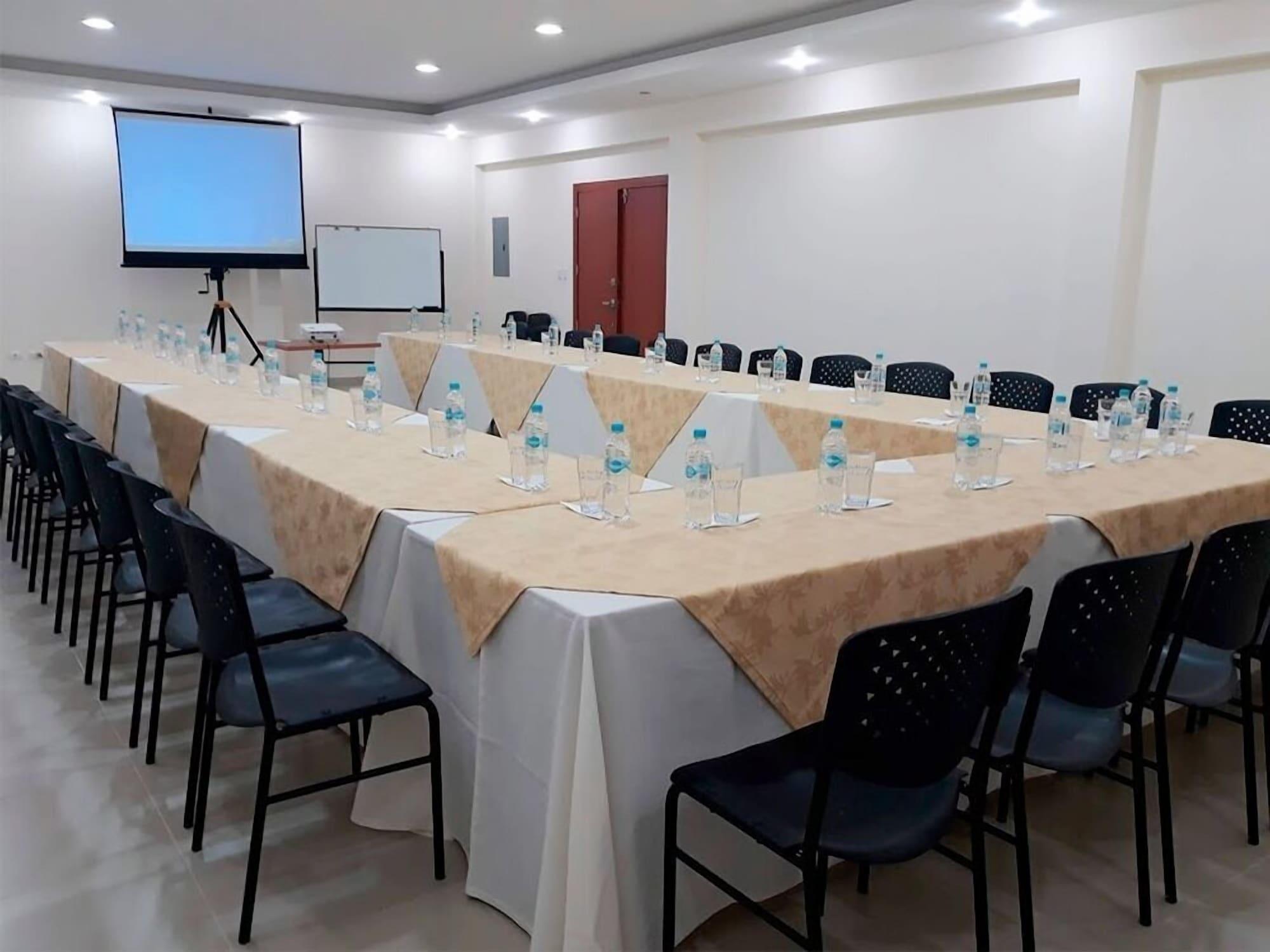 Sala de Reuniones Hotel Palmira Inn