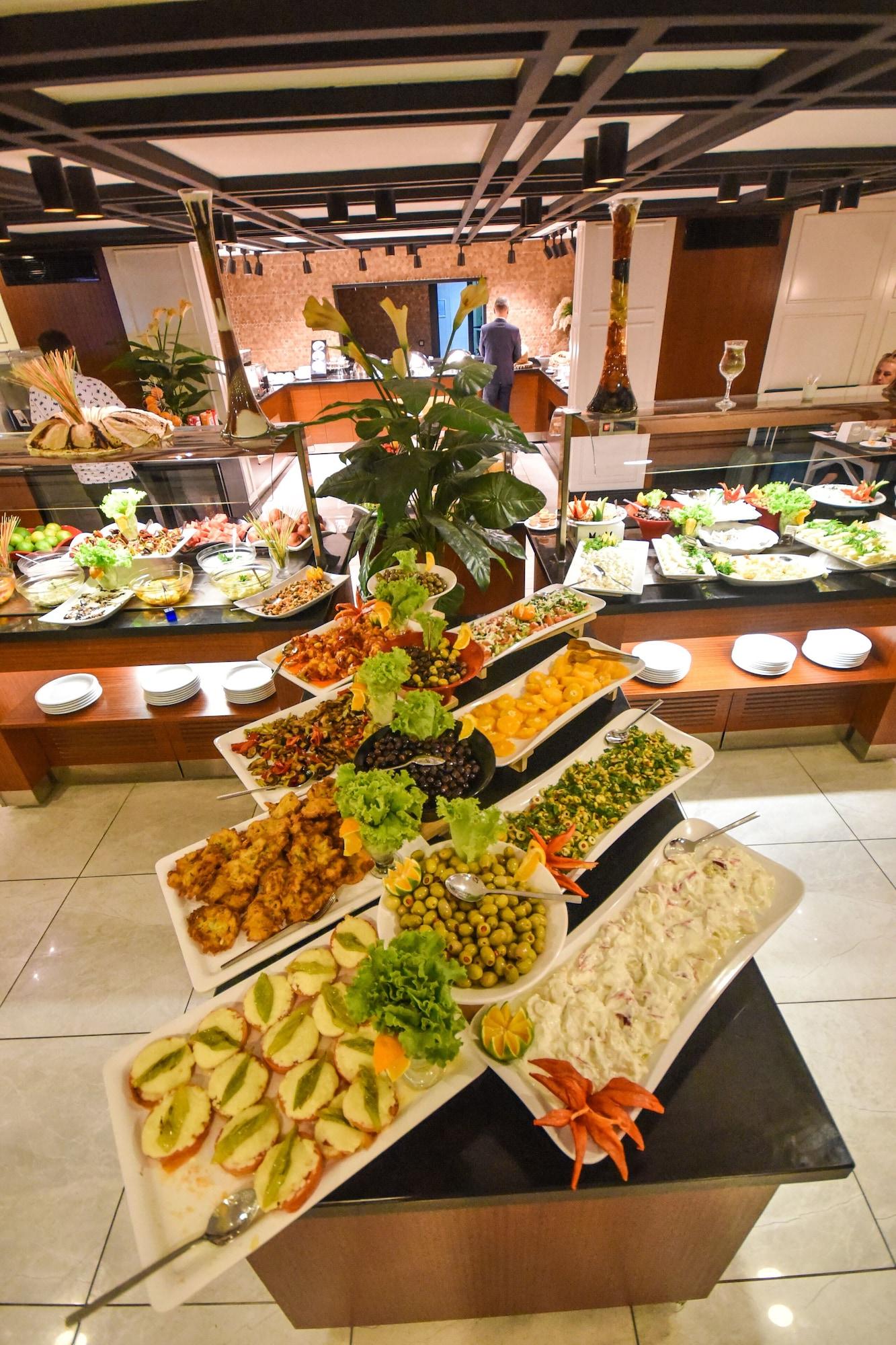 Restaurant Yol Is Holiday Hotel Trabzon