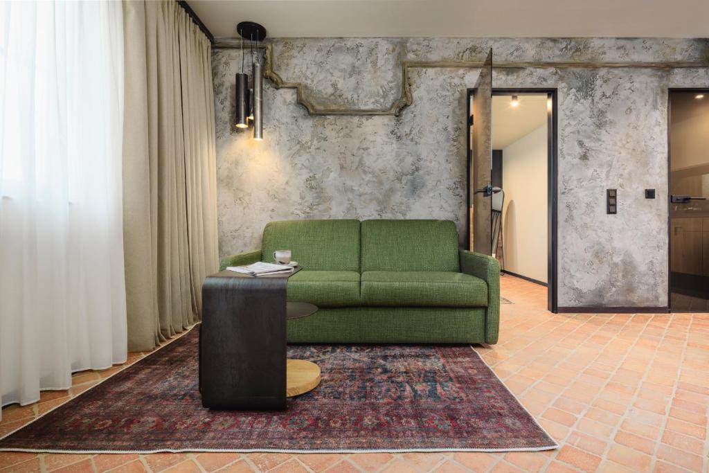 Vista Lobby Nomadic Urban Premium Suites