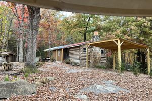Alquiler Vacacional - Cozy Cabin w/Hot-Tub In The Beautiful Mountains of North Carolina,
Pet Friendly!