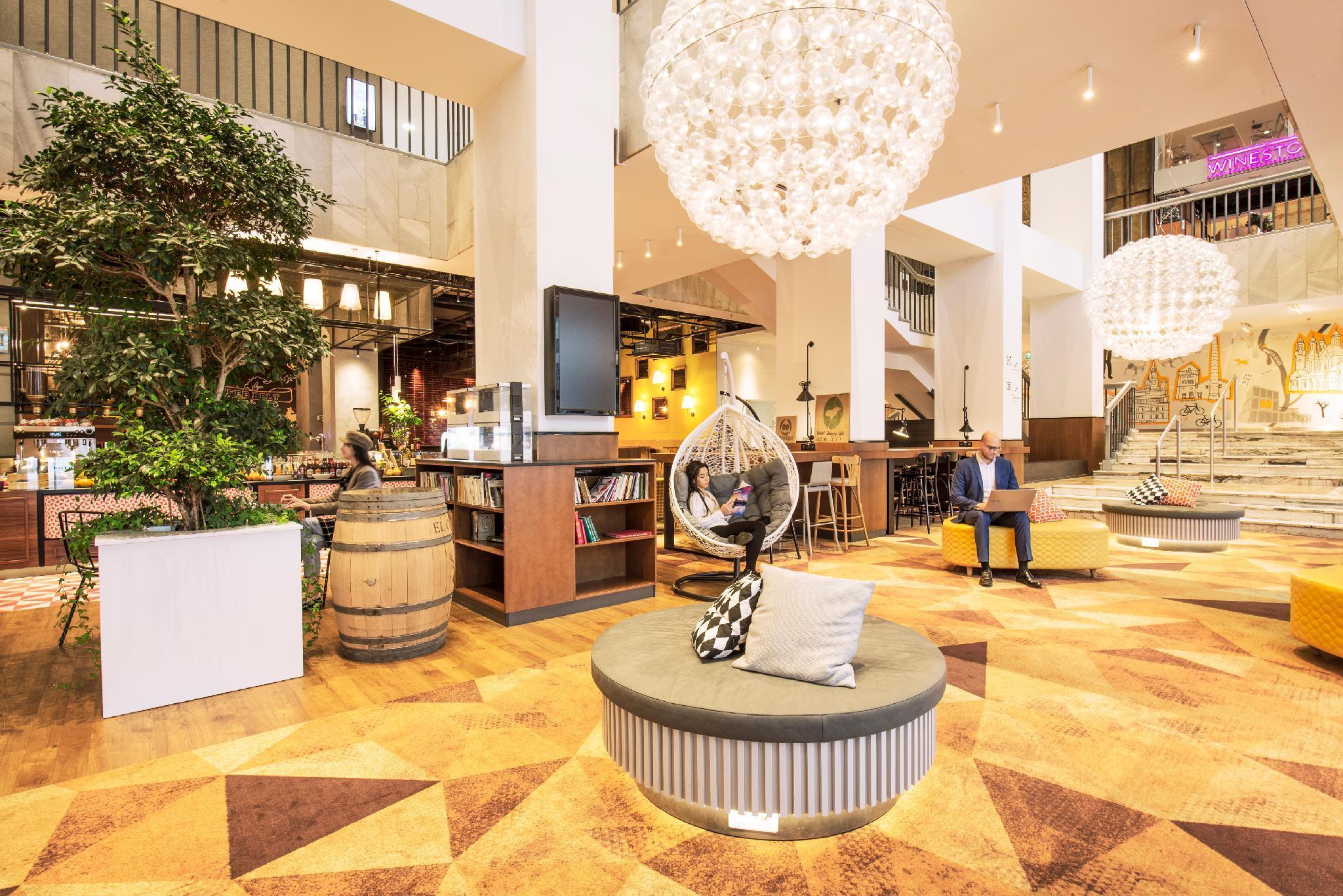 Vista Lobby Novotel Poznan Centrum
