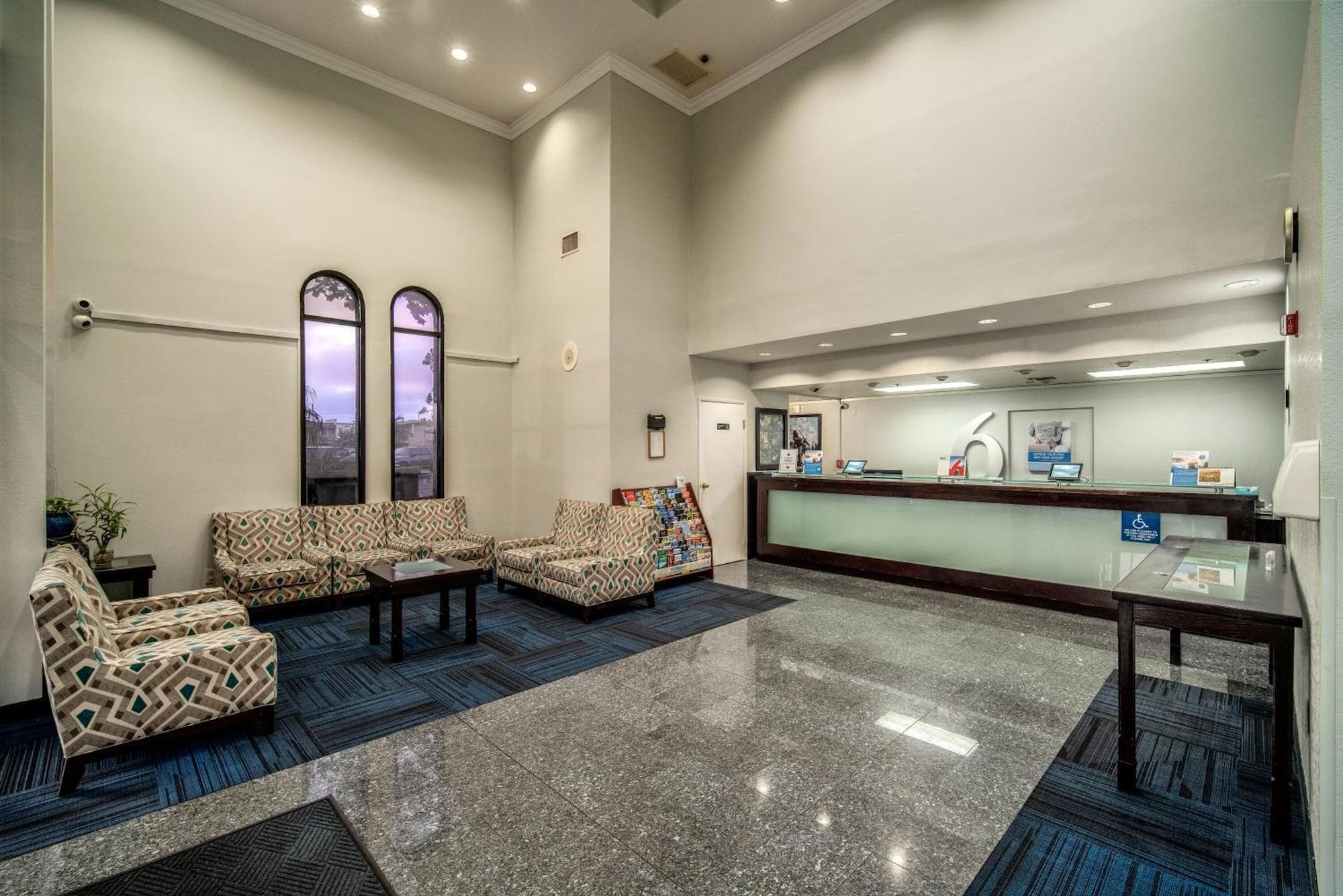 Vista Lobby Studio 6 Suites Lawndale, CA – South Bay