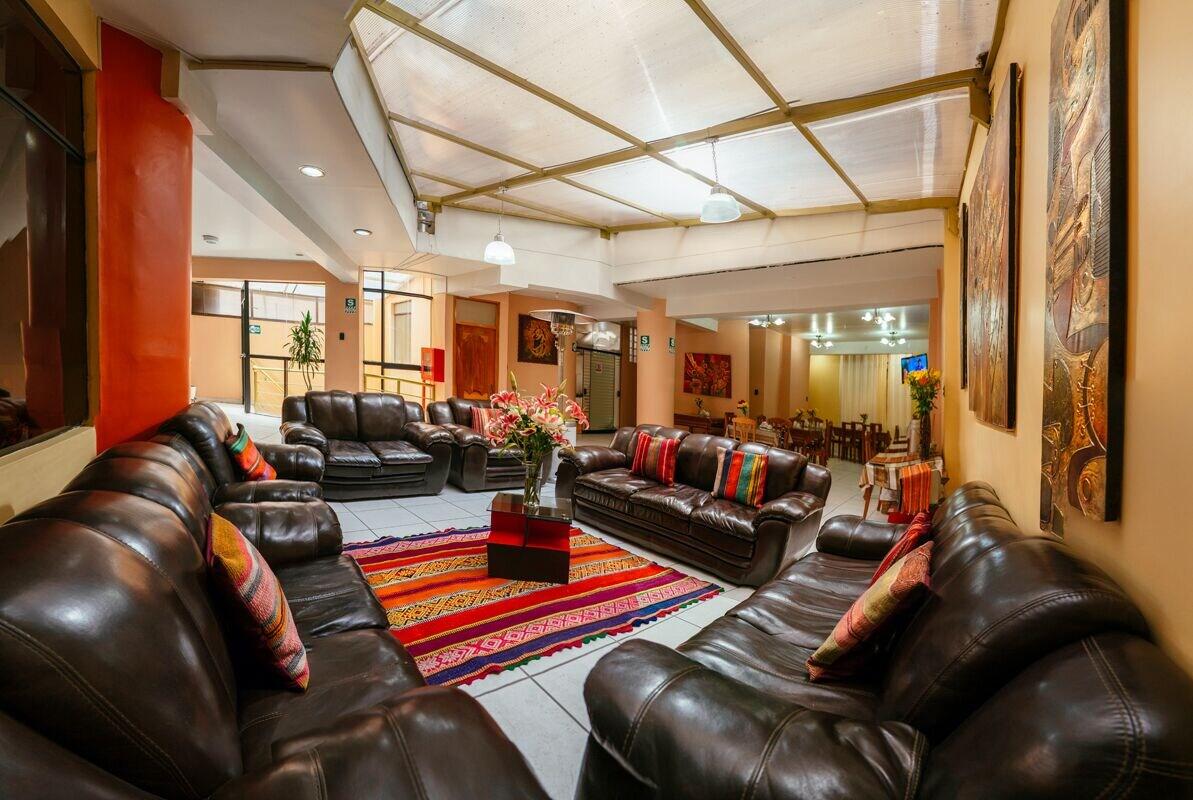 Varios Hotel Melanys