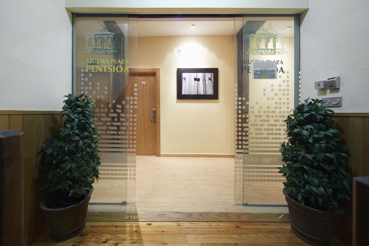 Vista Lobby Musika Plaza Pentsioa
