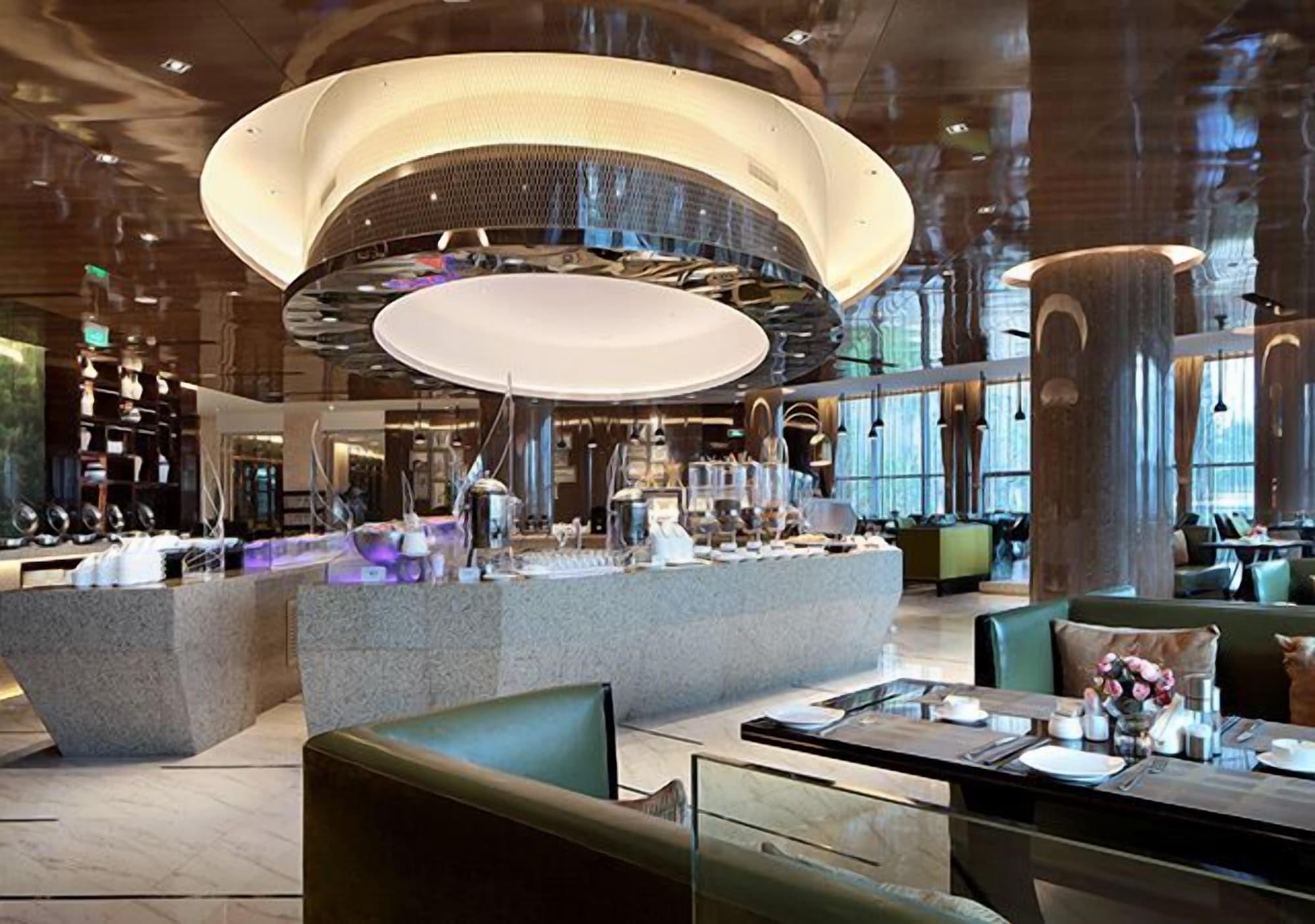 Restaurant Luan Suntone Plaza Hotel