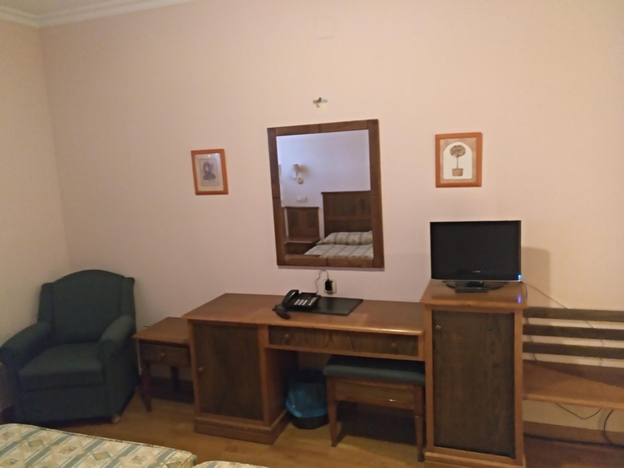 Set de Habitación Hotel ELE Puerta de Monfragüe