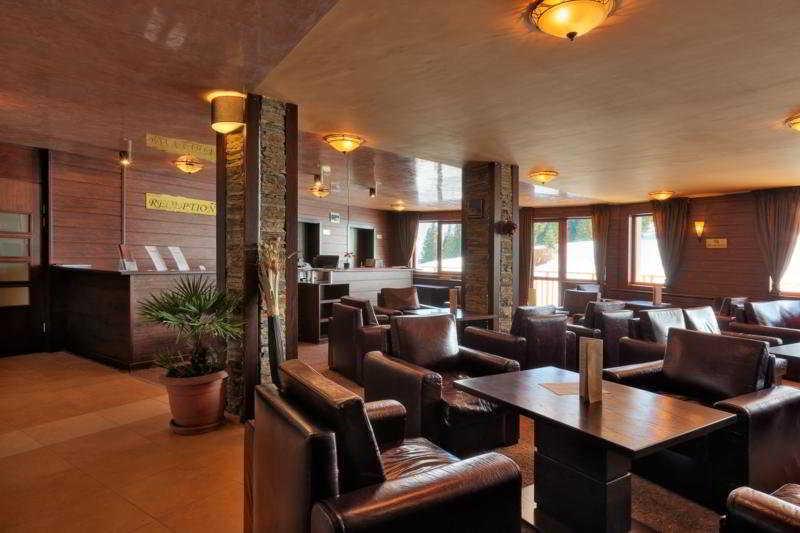 Bar/Salón Forest Nook
