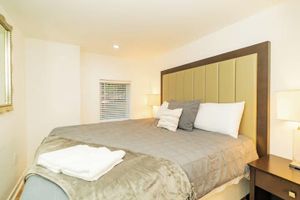 Renta temporal - NW DC EV parking, deck, 2 Kitchens Sleeps 20+