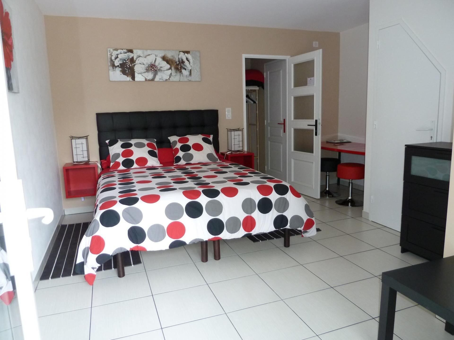 Habitación En Rouge et Noir
