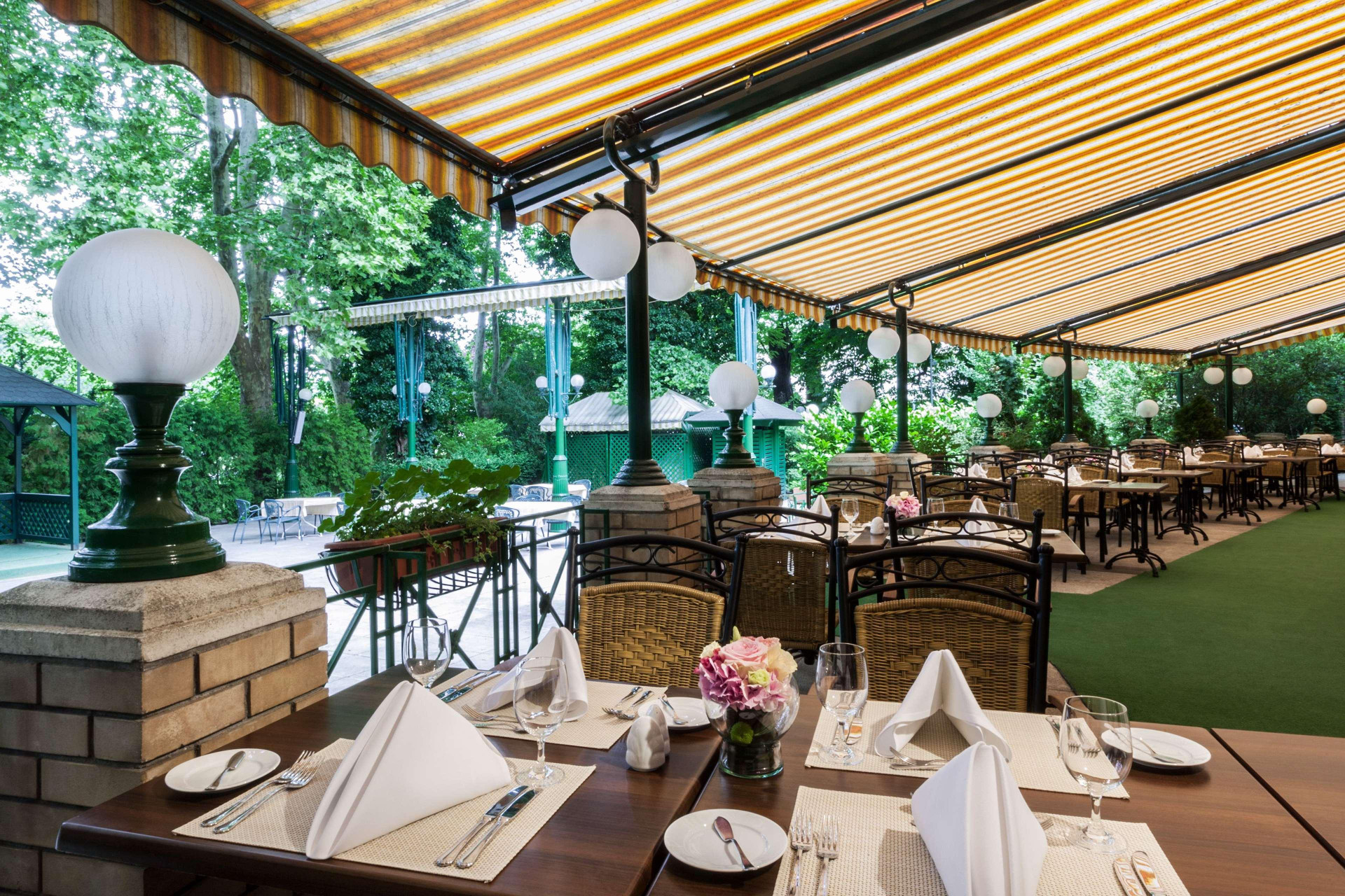 Restaurant Ensana Grand Margaret Island