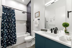 Alquiler Vacacional - River North Central Home With Balcony