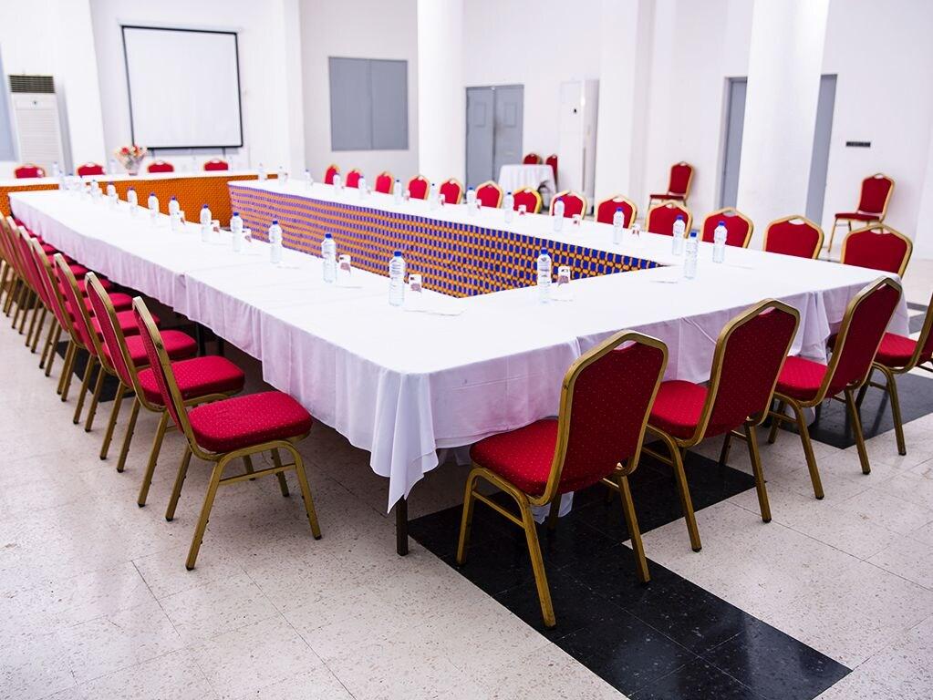 Sala de Reuniones Hotel Ecole Lebenin