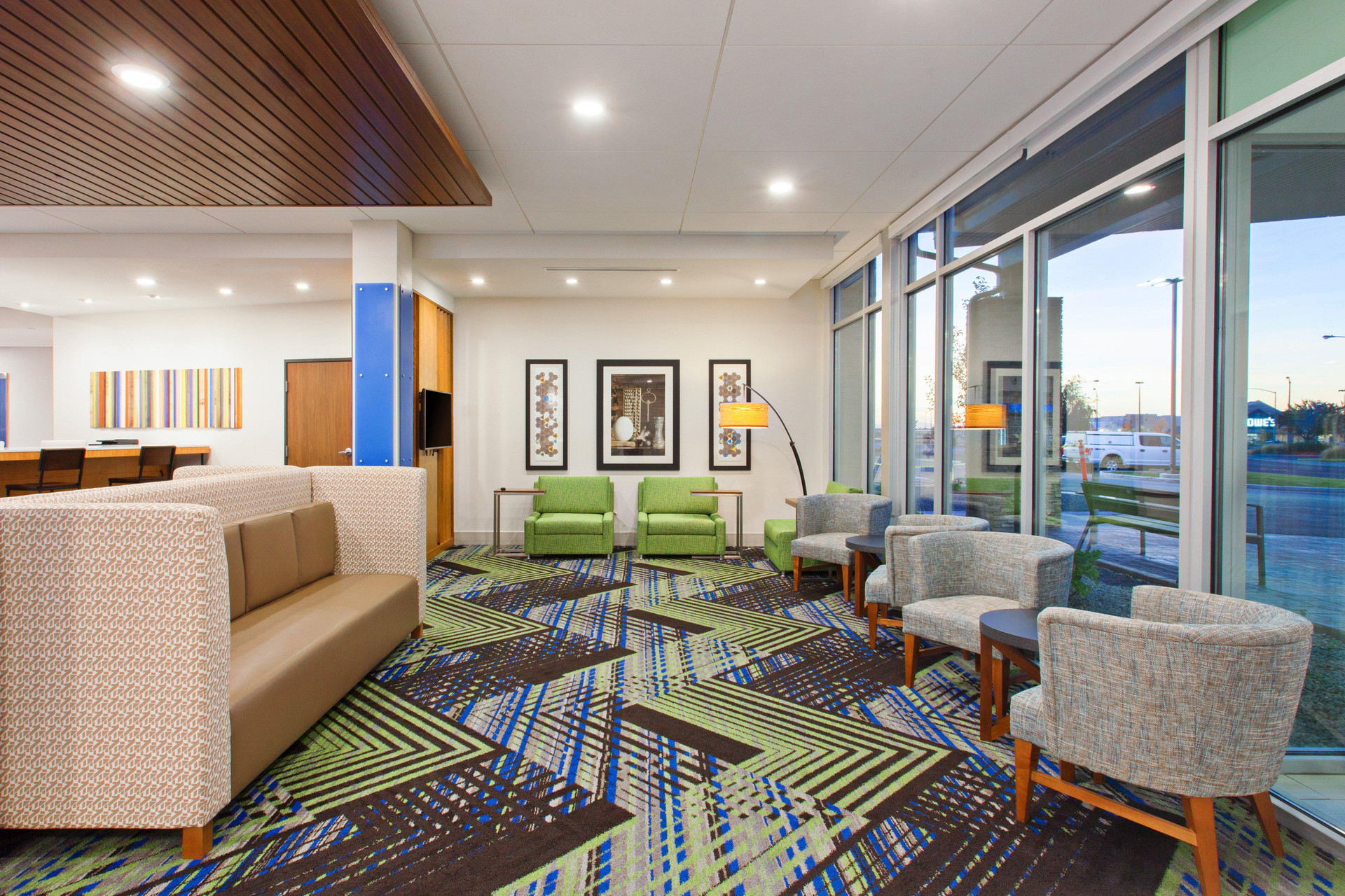 Vista Lobby Holiday Inn Express & Suites Moses Lake