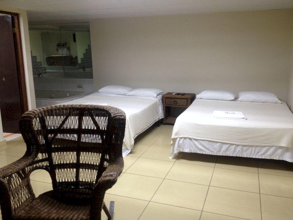 Habitación Arecibo Inn