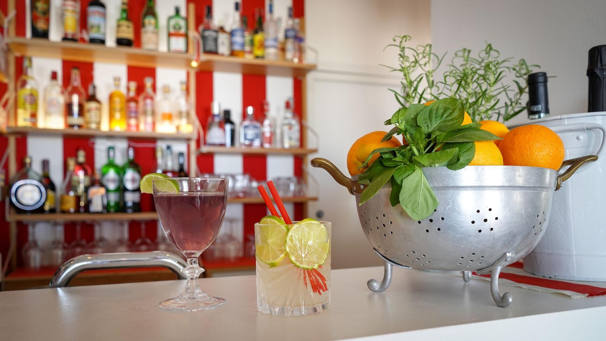 Bar/Salón Hotel LaMorosa