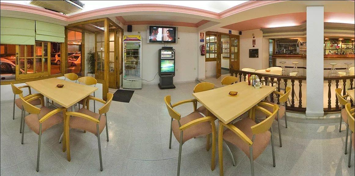 Restaurant Hostal Residencia Adelino