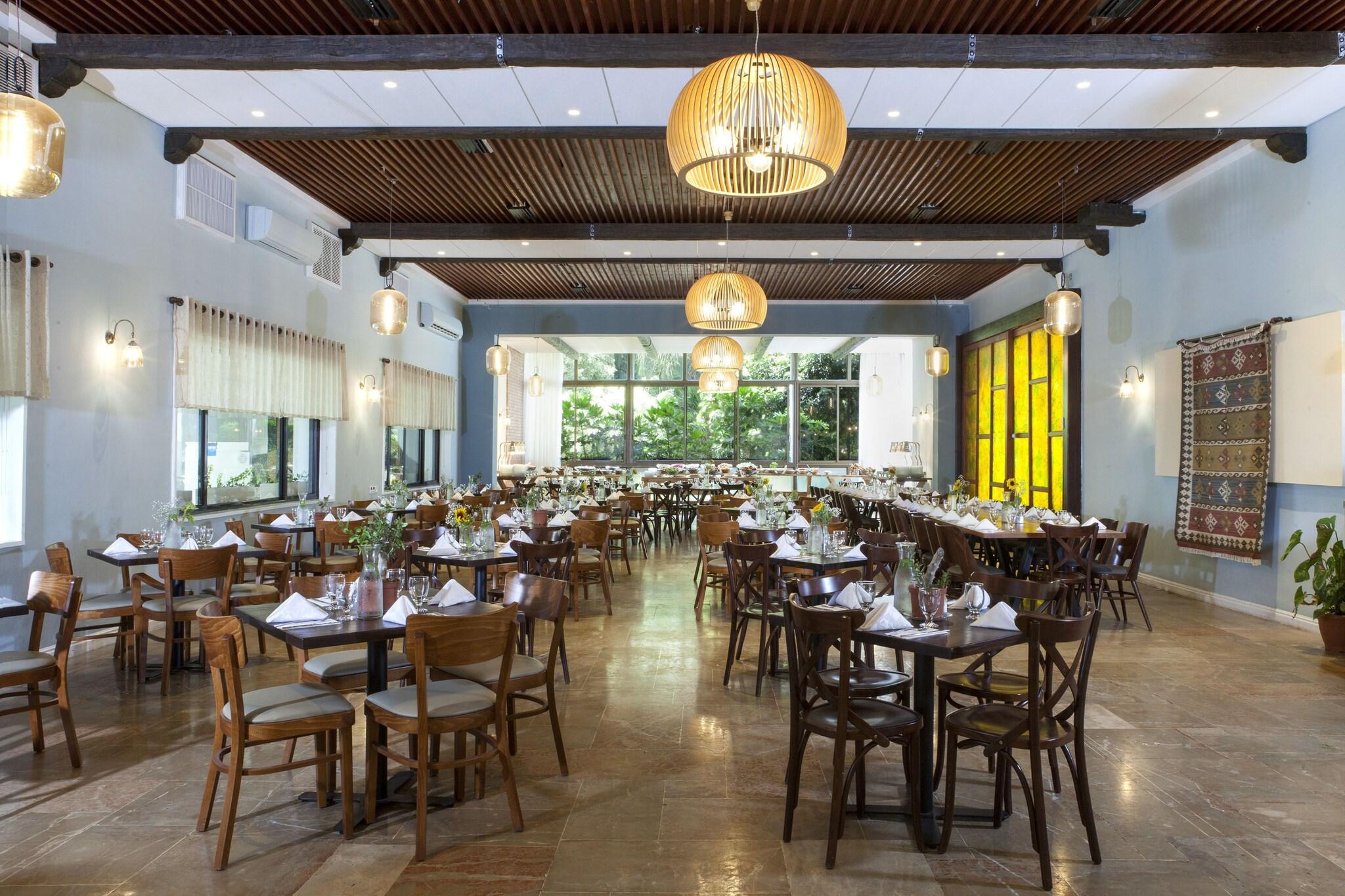 Restaurant Eden Inn Hotel