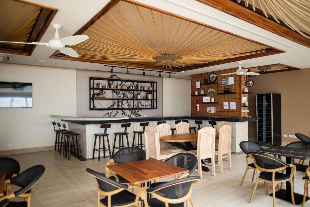 Bar/Salón Radisson Riviera Panama