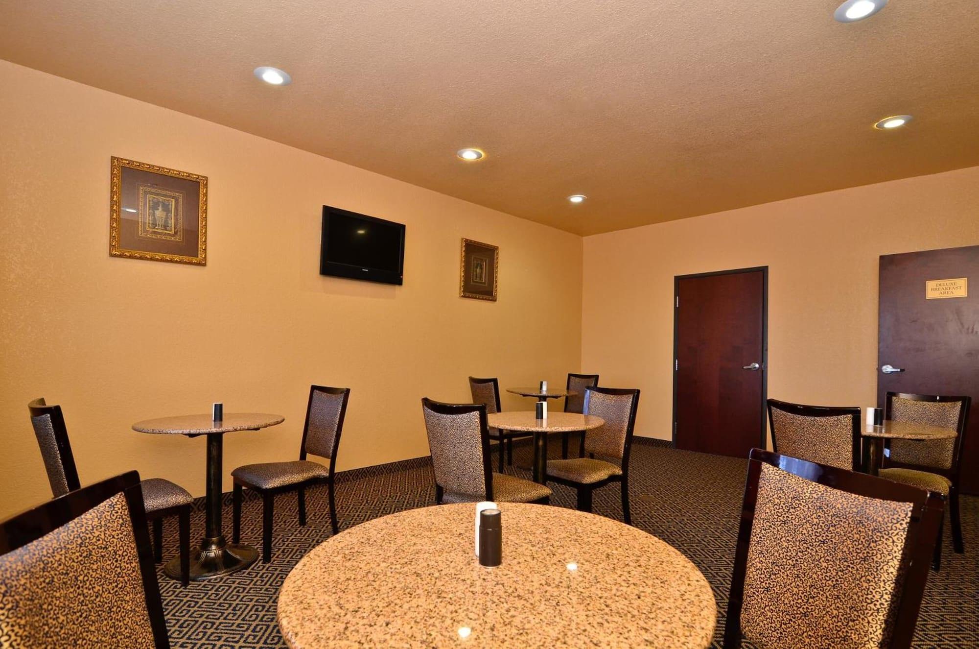 Restaurant HiWay Inn Express of Broken Bow